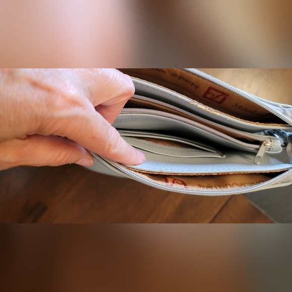 STONE MOUNTAIN ||  Blue-Gray Multi Pocket  Compartment Handbag  👜 - Picture 7 of 13